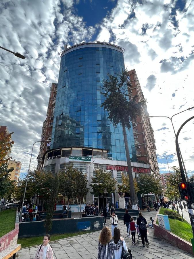 Luxury Center Observatori Apartment Тирана Екстер'єр фото