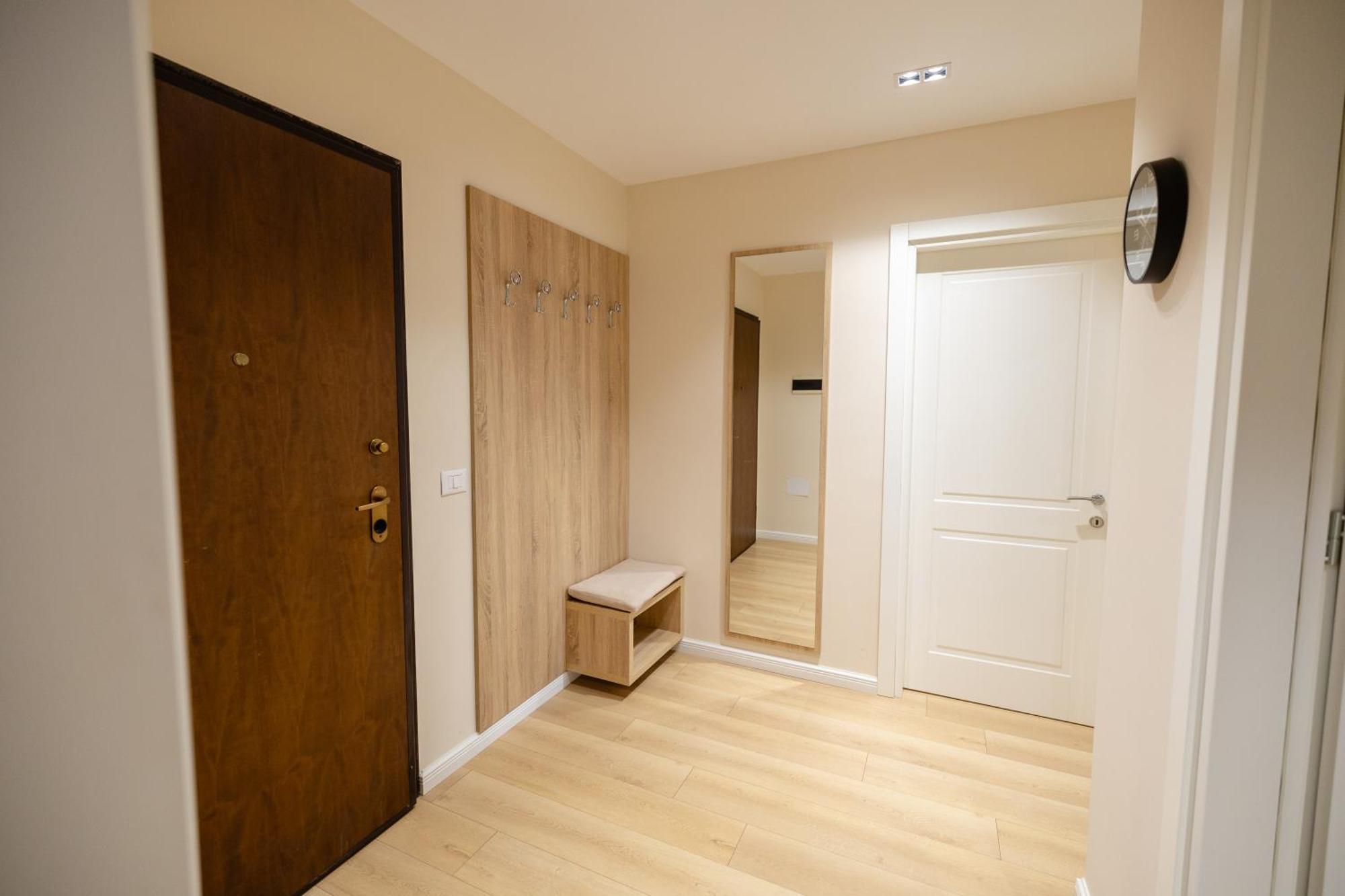 Luxury Center Observatori Apartment Тирана Екстер'єр фото