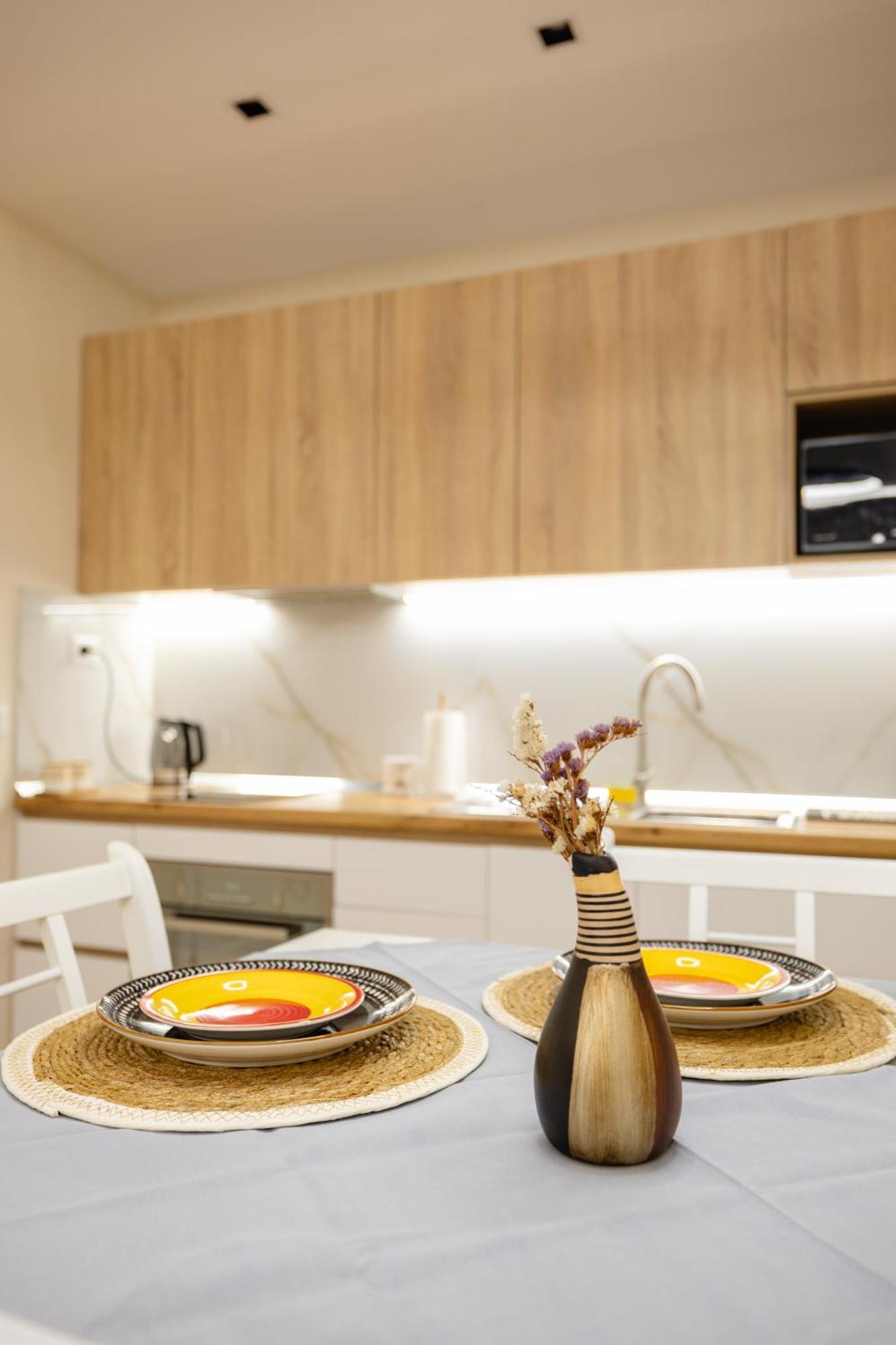 Luxury Center Observatori Apartment Тирана Екстер'єр фото