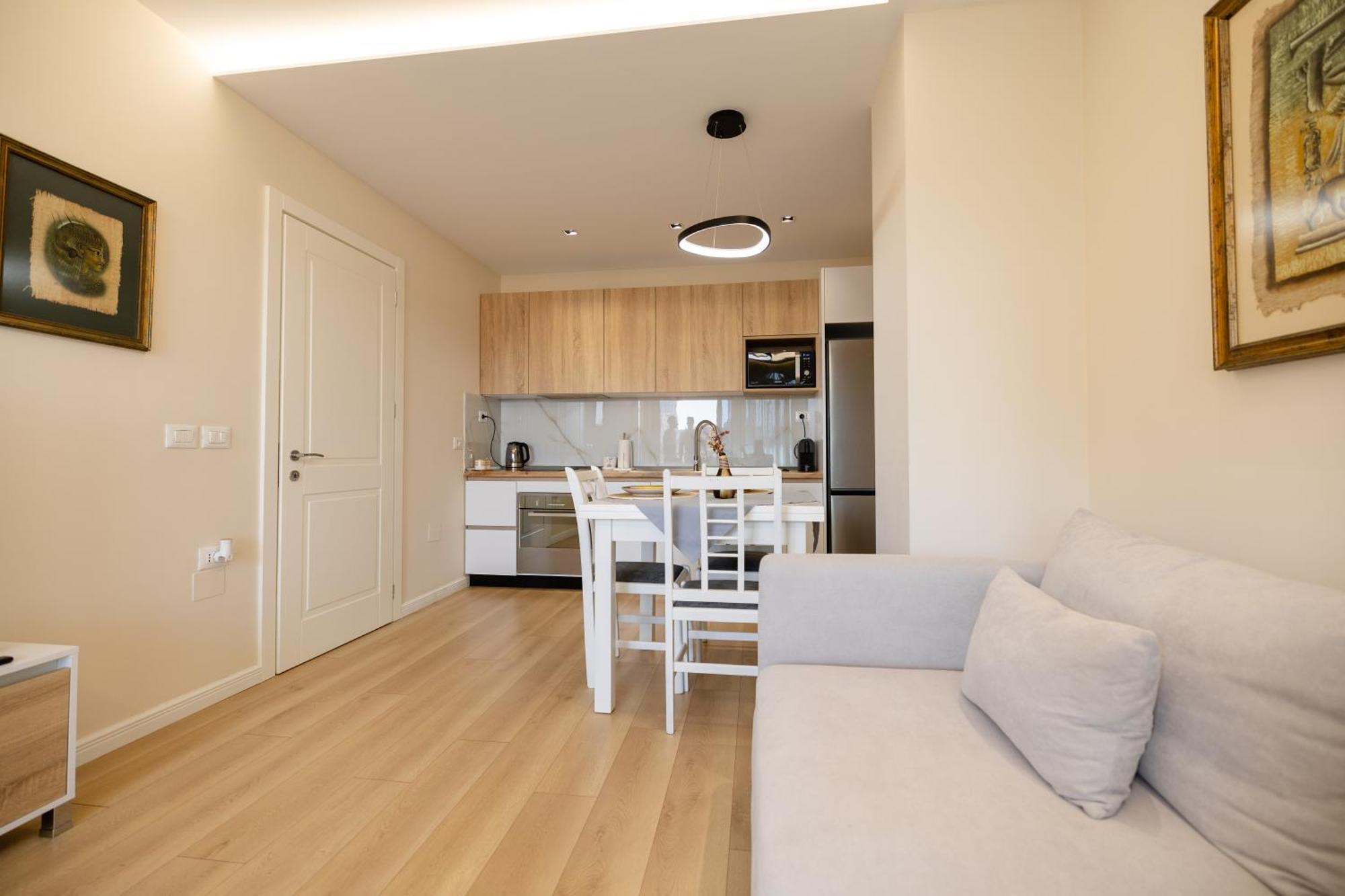 Luxury Center Observatori Apartment Тирана Екстер'єр фото
